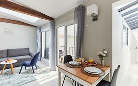 Jardin Du Luxembourg With Balcony - Cityapartmentstay